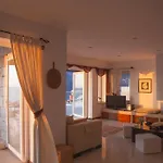 Luxury Caretta
